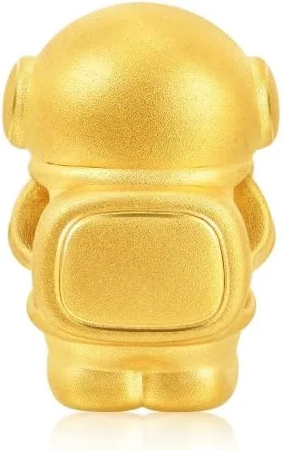 Vista 5 de CHOW SANG SANG 999 Pulsera de oro macizo de 24 quilates con dije de astronauta para mujeres y hombres 91588C, Metal, No es una piedra preciosa