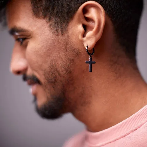 Vista 4 de Juego de 16 pares de aretes para hombre, acero inoxidable de alta calidad, hipoalergénicos y elegantes, aretes de cruz para hombre, juego de aretes