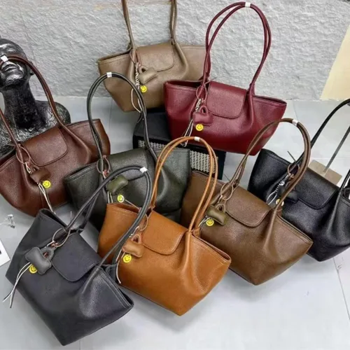 Vista 7 de Travistar Bolso de mano para mujer - Veagn - Bolso de hombro de cuero con asa superior, bolso de trabajo hobo de otoño 2025 con bonito colgante