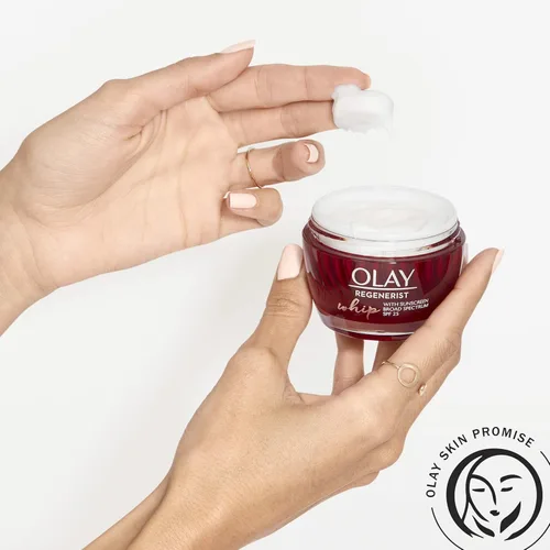 Vista 4 de Olay Regenerist Whip - Crema hidratante facial con protector solar SPF 25, 1.7 onzas