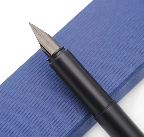 Vista 4 de JINHAO 35 - Pluma estilográfica (negro mate, punta extrafina, 0.015 in)