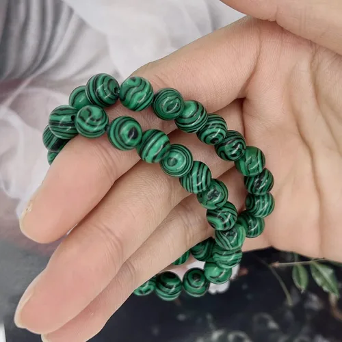 Vista 4 de HUJUON Juego de 2 pulseras de malaquita natural, hechas a mano, piedras preciosas de malaquita con cuentas de piedra natural para yoga, mujeres
