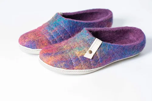 Vista 3 de Felted Wool Women's Slippers COCOON - Purple Rainbow Boiled Wool House Shoes