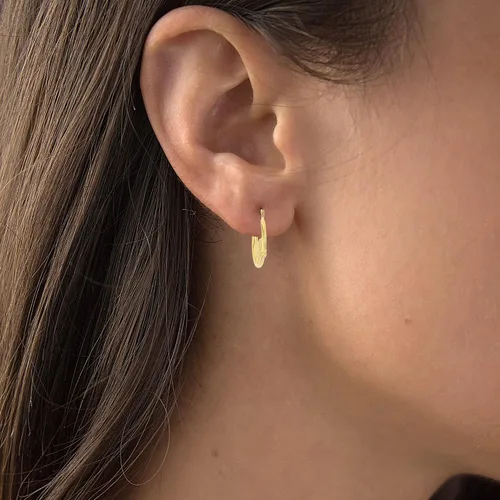 Vista 3 de Aretes de aro de oro amarillo de 14 quilates con múltiples formas de cierre con bisagras, alas y corazón, paloma y querubín, aretes de oro macizo