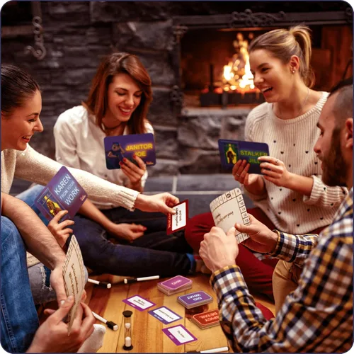 Vista 5 de Freaky Rumors® Against Reality — Divertido juego de cartas para fiestas para reuniones sociales (3-6 jugadores) Divertido rompehielos para noches