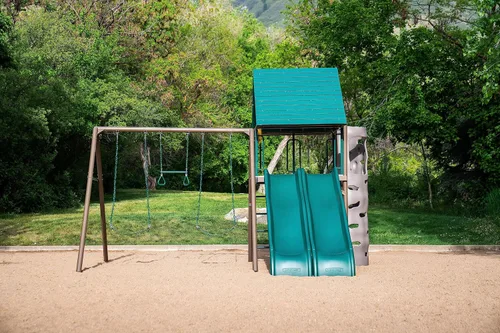 Vista 2 de Lifetime Big Stuff - Juego de columpio de dos diapositivas