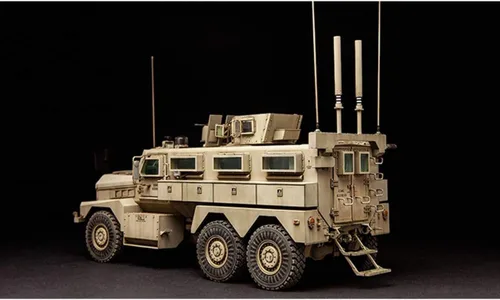 Vista 4 de Meng U.S. Cougar 6x6 MRAP Kit de modelo de vehículo