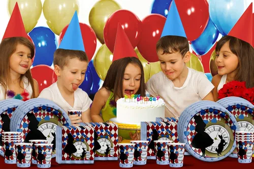 Vista 7 de Juego de suministros para fiesta de cumpleaños de Alicia en el país de las maravillas – Alicia en el país de las maravillas – 1er cumpleaños