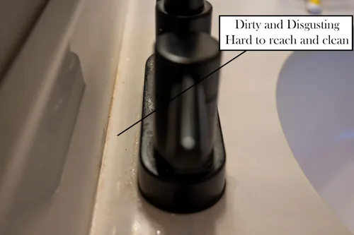 Vista 5 de ¡El cepillo detrás del grifo! Limpia áreas difíciles de alcanzar en tu cocina y baño. Limpia fácilmente los residuos de agua y jabón alrededor