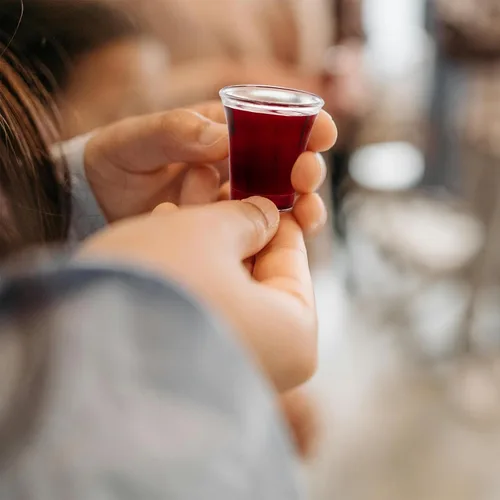 Vista 5 de Bekith Paquete de 1000 vasos de comunión, vasos desechables de plástico para bandejas estándar de comunión sagrada, 0.5 onzas, transparente