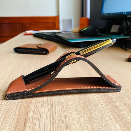 Vista 6 de Soporte de cuero para pluma estilográfica, soporte de cuero para bolígrafo de oficina, regalo para jefe, marido, esposa, amigos o compañeros
