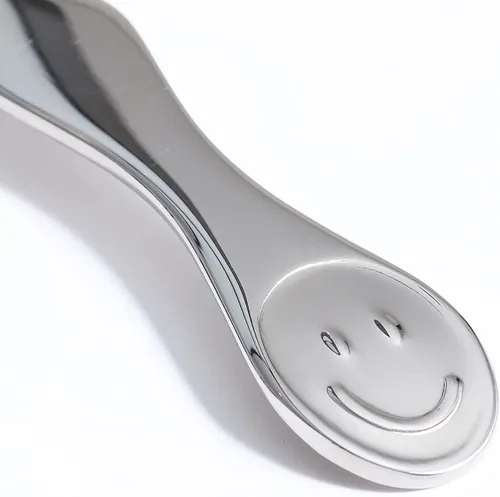 Vista 3 de Cuchara de acero inoxidable con cara sonriente de alta calidad, perfecta para sopa, café y té (1 cuchara sonriente plateada)