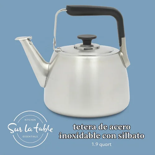 Vista 2 de Sur La Table Kitchen Essentials Tetera Silbadora de Acero Inoxidable Cepillado de Calibre Pesado de 2 Qt - Tetera Duradera para Estufa Cepillado
