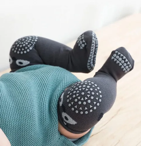 Vista 5 de Calcetines antideslizantes para bebés y niños de 0 a 3 años de edad calcetines antideslizantes para niños y niñas 6 pares