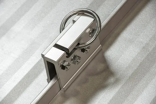 Vista 7 de Guardian Fall Protection Abrazadera de techo con costura de pie 10600