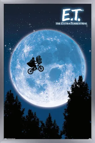 Vista 9 de Trends International E.T. The Extraterrestre - Póster de pared, 14.725 x 22.375 pulgadas, versión enmarcada de madera de granero Versión enmarcada