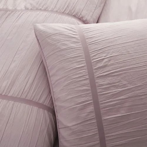 Vista 4 de VCNY Home - Cama matrimonial en una bolsa, ropa de cama de 12 piezas con tela fruncida y detalles de piel sintética, decoración elegante