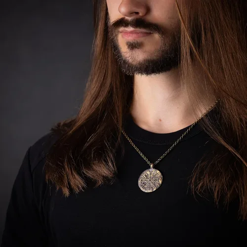 Vista 9 de Baldur Jewelry - Collar de brújula vikinga, collar con colgante de guía Vegvisir, amuleto de joyería nórdica con cuerda ajustable - Regalos vikingos