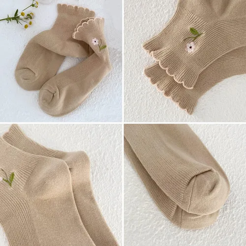 Vista 7 de Zrylibya Calcetines de punto acanalado con volantes para mujer, con bordado floral, festoneados, puntiagudos, casuales, 5 pares, talla única