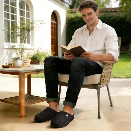 Vista 2 de RockDove - Pantuflas para hombre con forro de sherpa y espuma de memoria Negro