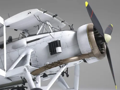 Vista 4 de Tamiya Models Fairey Swordfish Mk.II - Kit de modelos