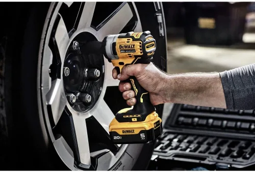 Vista 8 de DEWALT DCF913P2R 20V MAX sin escobillas - Llave de impacto inalámbrica de iones de litio de 3/8 pulgadas con kit de yunque de anillo de retención