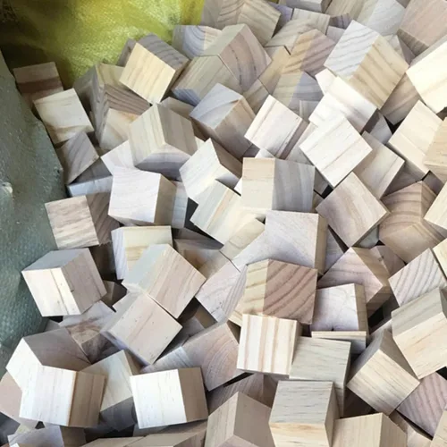 Vista 8 de 15 Pcs Unfinished Wood Cube Blocks, DIY Craft Pieces Blank CM