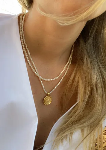 Vista 8 de Cowlyn Pearl Choker Dainty Adjustable Necklace 18K Gold Plated Cultured Barque Pearl Tiny Chain Delicate Mother's Valentine Jewelry for Women Girls