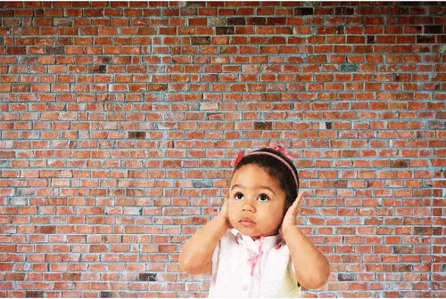 Vista 2 de Fondo de pared de ladrillo rojo, fondo vintage de pared de ladrillo antiguo para fotografía, recién nacidos, niñas, adultos, retratos, baby shower