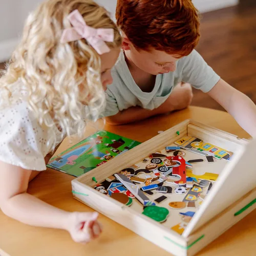 Vista 5 de Melissa & Doug - Juego magnético de madera con imágenes, con 119 imanes y tarjetas de escenas complementarias.