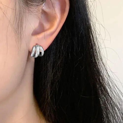 Vista 4 de ABILITH Aretes triples de plata y oro para mujer, aretes de aro de dos tonos de oro grueso de 18 quilates
