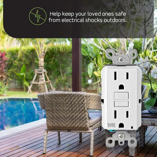 Vista 2 de Leviton SmartlockPro receptáculo resistente al clima, comprobación automática, con guía de luz e indicador LED, GFWT1-E Negro