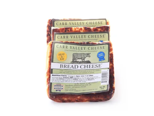 Vista 4 de Carr Valley Bread Cheese® Paquete de 3 (3) piezas de 6 onzas Auténtico queso para asar a la parrilla Wisconsin Heat & Eat (Bacon)