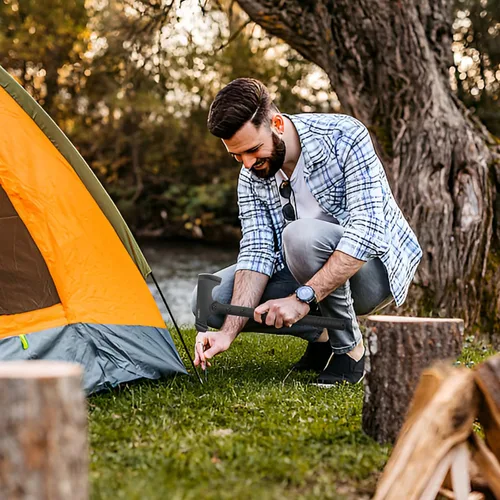 Vista 6 de Hitdudu Hacha y hacha de campamento, Tomahawk táctico de 15.7 pulgadas con cara de martillo, mango de fibra de nailon para supervivencia al aire