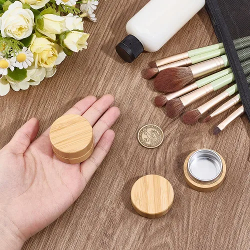 Vista 3 de MAYJOYDIY Tarros cosméticos vacíos recargables de 0.3 oz con carcasa de bambú, tarro de lata de aluminio con tapa de rosca, recipiente de crema