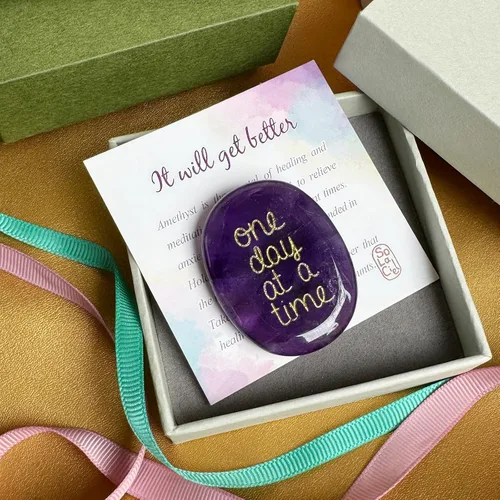 Vista 4 de Cristal curativo de amatista natural, un día a la vez, inspirador pensamiento de ti, regalos para mujeres y hombres