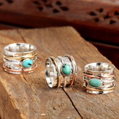 Vista 3 de Anillo giratorio turquesa de banda ancha para mujeres y niñas, anillo de múltiples capas antiestrés y bohemio, anillo envolvente de línea plateada