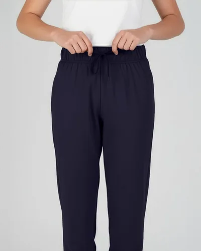 Vista 27 de Real Essentials Paquete de 3: pantalones deportivos casuales para niñas (de 7 a 16 años)