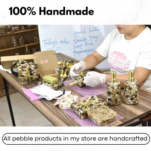 Vista 7 de Dispensador de jabón recargable hecho a mano para baño y cocina, dispensador de jabón de piedra Rocks con bomba de acero inoxidable dorado