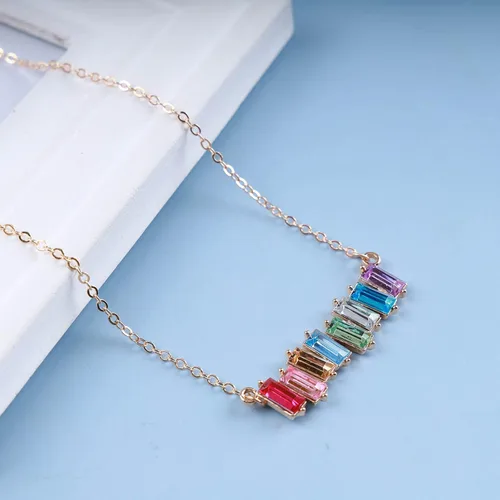 Vista 5 de Collar de cristal colorido rectangular con colgante de cristal, collar de piedra curativa de arco iris, cadena geométrica dorada, collar
