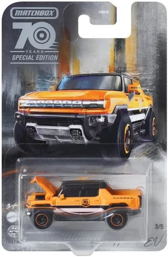 Vista 2 de Matchbox Moving Parts - Vehículo fundido a presión de 70 años de edición especial, HMV12 ~ Inspirado en 2022 Hummer EV ~ 3/5 naranja y negro