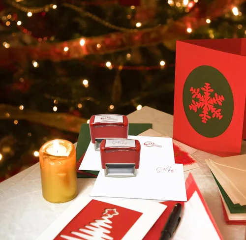 Vista 5 de Gift Boutique Juego de 2 sellos de goma autoentintados de Navidad con sello de firma de Santa Claus y sello de correo de reno del Polo Norte