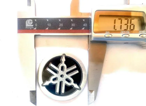 Vista 2 de 2 calcomanías de aluminio para tanque de gasolina para Yamaha (1.7 pulgadas, 1.7 in, plateado)