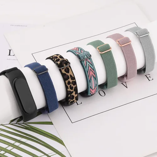 Vista 9 de Wanme Bandas para Amazfit Band 5 correas de repuesto para mujeres y hombres, paquete de 2 correas deportivas elásticas suaves compatibles