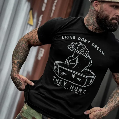 Vista 3 de Combat Iron Lions Don't Dream, They Hunt - Camiseta de manga corta para hombre