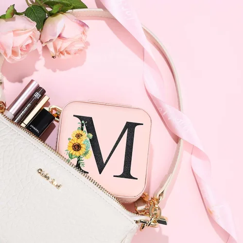 Vista 5 de Parima Joyero de viaje para mujer, un organizador de joyas con iniciales, estuche de joyería de viaje pequeño, estuche de viaje de joyería, regalos