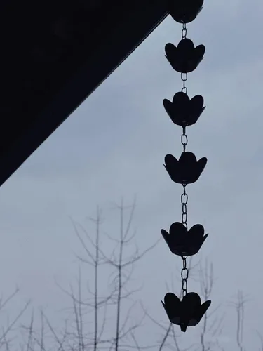 Vista 4 de Rain Chain Rain Chains for Eaves Gutters Outlet, Petals Rain Collector Gutter Chain, Outdoor Decorative Rainwater Diverter Aluminum, Customized