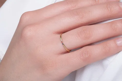 Vista 4 de Elegant Jewel Box - Anillo de zafiros para mujer, banda delgada de 6 zafiros, anillo ultrafino multicolor, delicado nudillo banda extrafina de 0.04