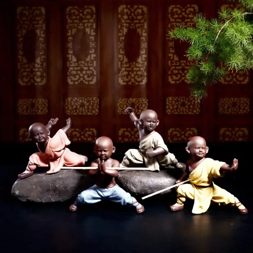 Vista 7 de DIYOMR Figuras de monje chino de Kung Fu Shaolin, manualidades, adornos, escultura de cerámica de Kung Fu para decoración del hogar, escritorio Azul