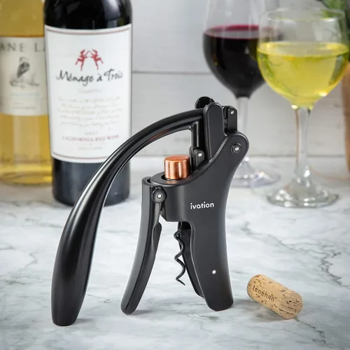 Vista 3 de Ivation Abridor de Botellas de Vino Sacacorchos Manual de Mano con Bomba de Palanca Ergonómica, Diseño Vertical de Pie, Agarre Suave del Cuello